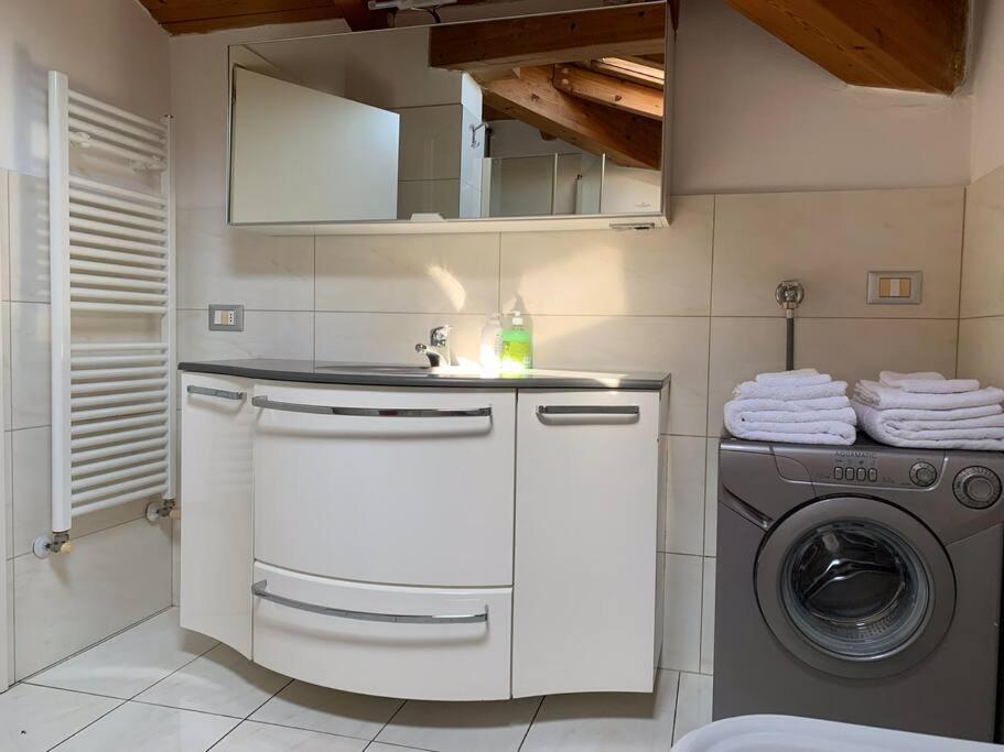 Appartamento Andrew'S House Con Parcheggio Privato Anzola dell'Emilia Bagian luar foto